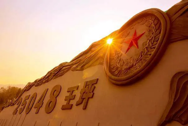 张学金:看那一座座红色地标